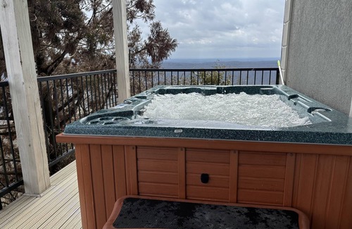 Mid America House | Top of the Mountain Escape