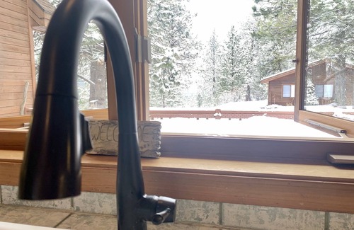 Polson House | Top of the World cabin at Flathead Lake