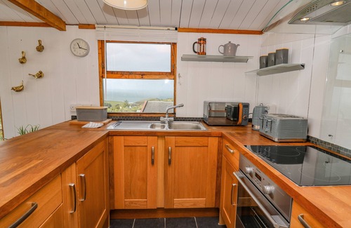 Aberdovey Cottage | TOP OF THE WORLD LODGE, pet friendly, with a garden in Aberdovey