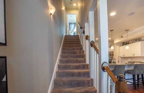 Downtown Baltimore House | Top-Tier /12 ppl /Park Free /5 mins-Harbor /Events/Pets