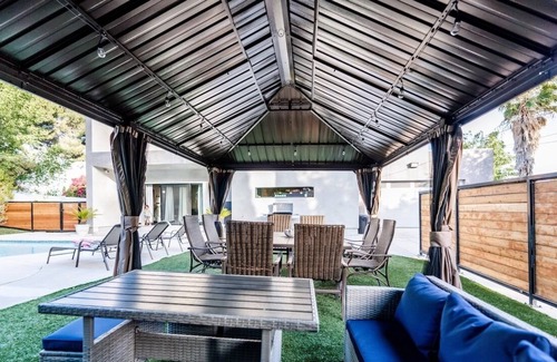 Canoga Park House | Topanga Cabana L.A. City Modern Pool