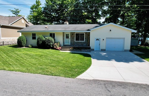 Rapid City House | Torch Lake Waterfront w/Hot Tub & Pontoon Rental