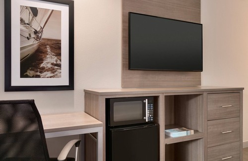 Westside Santa Cruz Hotel | Torch Lite Inn