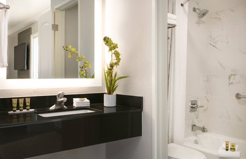 Westside Santa Cruz Hotel | Torch Lite Inn