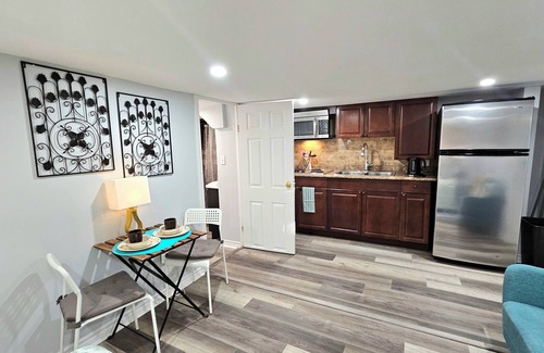 Briar Hill - Belgravia Apartment | Toronto Comfy & Central Perfect Studio Stay