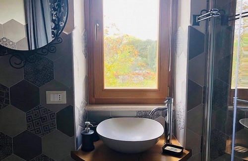 Civita Castellana House | Torre Laerzia: A characteristic and welcoming three-story ancient watch tower located in a historical archaeological site, with Free WI-FI.