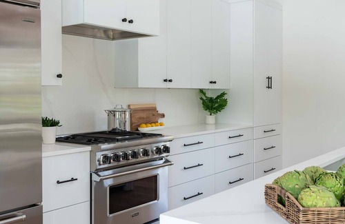 Dennis House | Totally Renovated Antique with a Pool - Sleeps 10