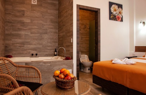 Mindo House | Toucan Platinum Suites Aparthotel