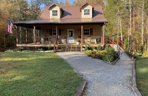 Linden Cabin | Touch of Heaven. Family friendly, Fishing, Nature galore! Maximum 6 guests.