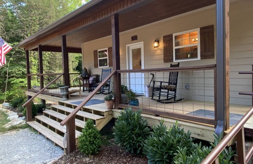 Linden Cabin | Touch of Heaven. Family friendly, Fishing, Nature galore! Maximum 6 guests.