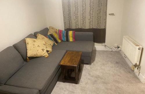 Dawlish House | Town centre cottage!