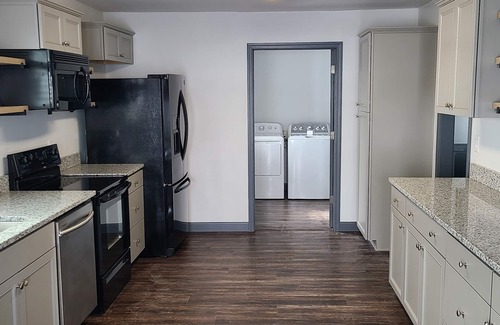 Westfield House | Towne and Out of Westfield - 5 min from Grand Park - 20 Min from Downtown Indy!