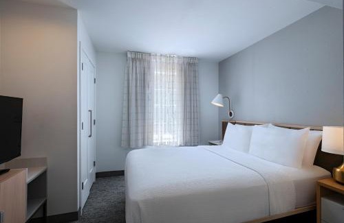 College Station Hotel | TownePlace Suites by Marriott College Station