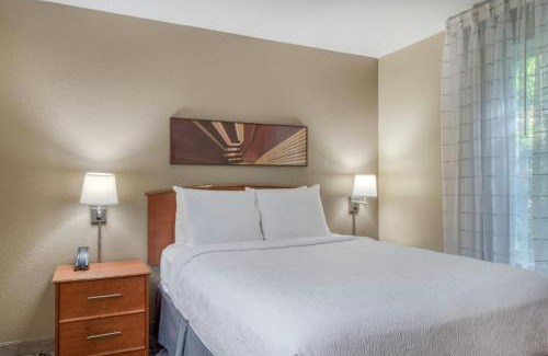 Cary Hotel | TownePlace Suites Raleigh Cary/Weston Parkway