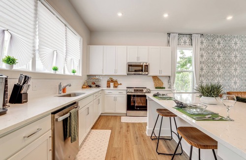 Chosewood Park House | Townhome 1 Mi to Grant Park & Atlanta BeltLine!