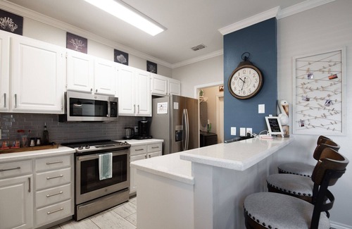 Corpus Christi House | Townhome on the water, green light fishing, pool, arcade machines