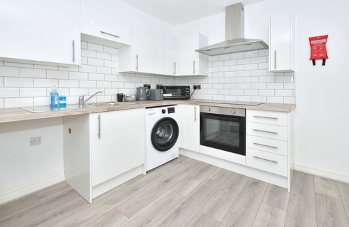 Crewe House | Townhouse@ 147 Westminster -Double room-Ensuite