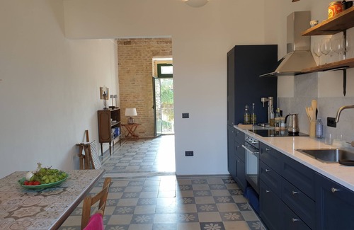 Vasto House | Townhouse with roof terrace and sea view in lovely beachtown