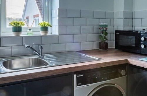 Swindon Apartment | Towpath Gardens Apartment