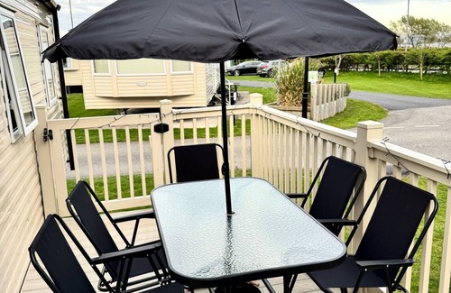 Towyn Cabin | Towyn - 3 Bed Caravan - Pet Friendly