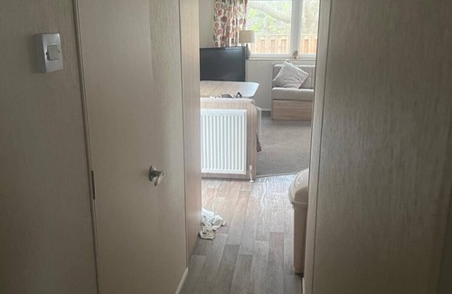 Towyn Cabin | Towyn - 3 Bed Caravan - Pet Friendly