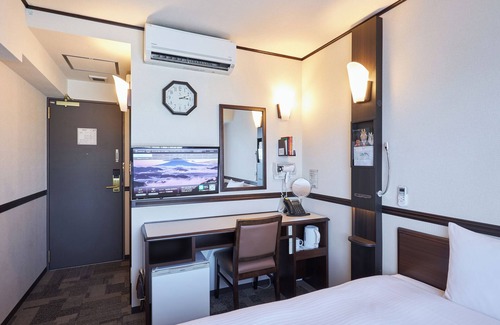 Chuo Hotel | Toyoko Inn Tokyo Nihombashi Zeimusho Mae