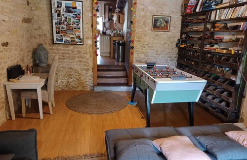 Saint-Amant-de-Bonnieure House | Très Grande Maison Avec Piscine et Jaccuzzi Située à 30 min au Nord D'angoulême