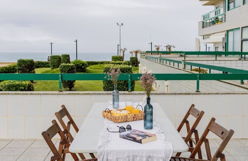 A Ver-o-Mar Apartment | Três Marias by LovelyStay