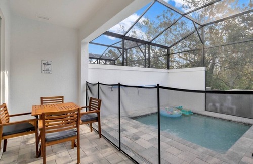 Woodridge House | TR17226 – Stylish 4-Bedroom home with Private Pool & Club Access near Disney