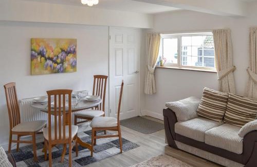 Horning House | Tracara Cottages