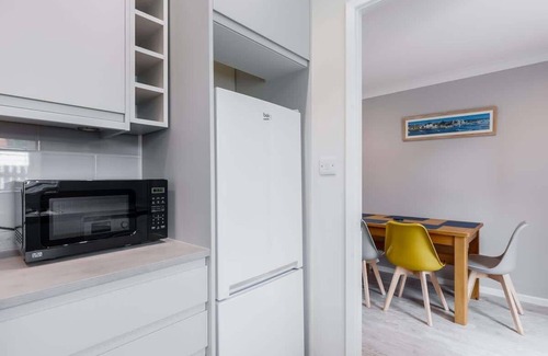 Poole House | Trade Winds - Harbour Views of Brownsea Island