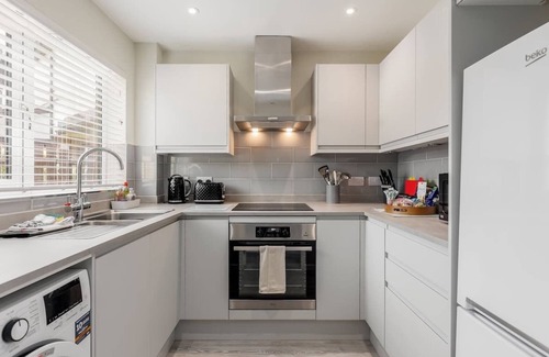 Poole House | Trade Winds - Harbour Views of Brownsea Island