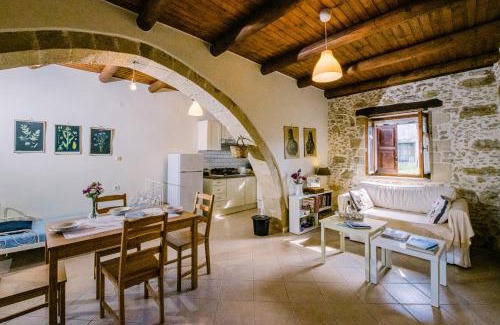 Latziana House | Traditional Cretan House close to beach and Chania city, Mouri Nature House