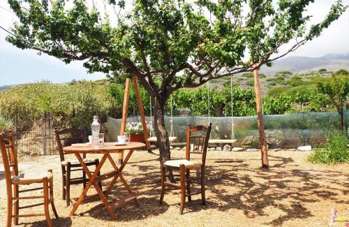Rodhopos Villa | Traditional Cretan Villa