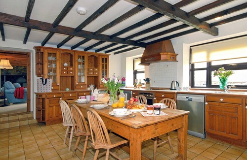 Haverfordwest Cottage | Traditional farm cottage set in the rolling countryside of Pembrokeshire.