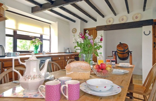 Haverfordwest Cottage | Traditional farm cottage set in the rolling countryside of Pembrokeshire.