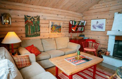 Al House | Traditionelle Blockhütte Bei Reineskarvet