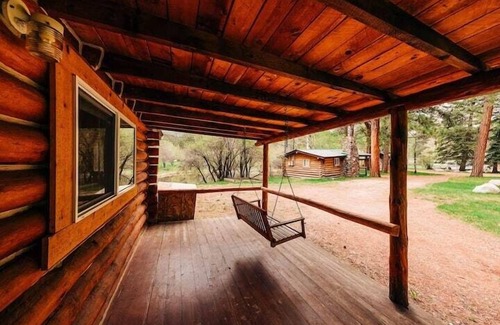 Saddlestring Cabin | Trail's End Cabin, Rustic Trail's End Cabin