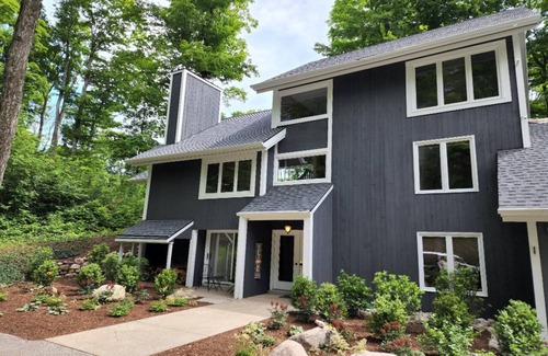 Birchwood Farms House | Trails End Cedar Lodge: Beautiful three bedroom home in Birchwood Farms