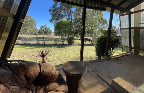 Nannup House | Trails! Views! Serenity! Family & pet friendly cottage, 5 minutes from town!