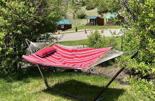 Virginia City Cabin | Tranquil 1 Room Cabin in Virginia City