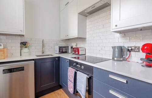 The Lane Apartment | Tranquil 1BD flat in Peckham