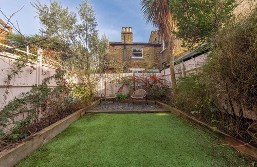 The Lane Apartment | Tranquil 1BD flat in Peckham