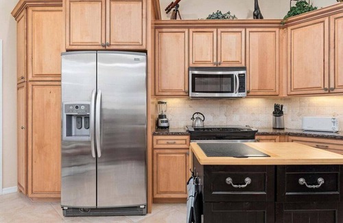 Palmer Ranch House | Tranquil 2/2 lakefront home in Palmer Ranch - Marina Sunrise