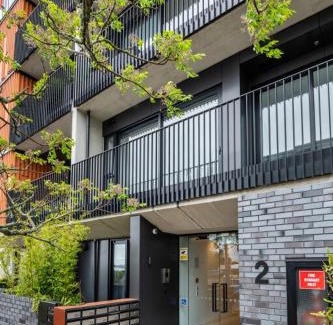 Point Chevalier Apartment | Tranquil 2 Bd Apt with AC, WIFI, & 10min from CBD