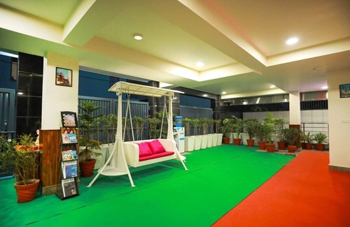 Sushant Lok Apartment | Tranquil 2BR Oasis with Balcony & Bathtub