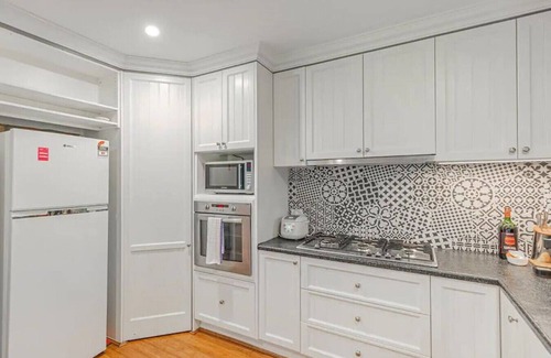 Olinda Cottage | Tranquil 4 Bedroom Cottage in Olinda