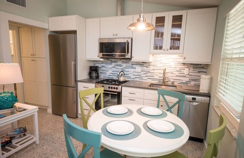 Holmes Beach Apartment | Tranquil AMI Resort Unit 1 all amenities! Central Holmes Beach