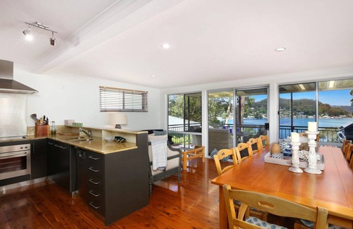 Killcare House | 'Tranquil Bayside Cottage' by Accom Holidays