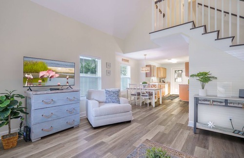 American Beach Cottage | Tranquil beach cottage in historic American Beach! 5 min walk to the beach!